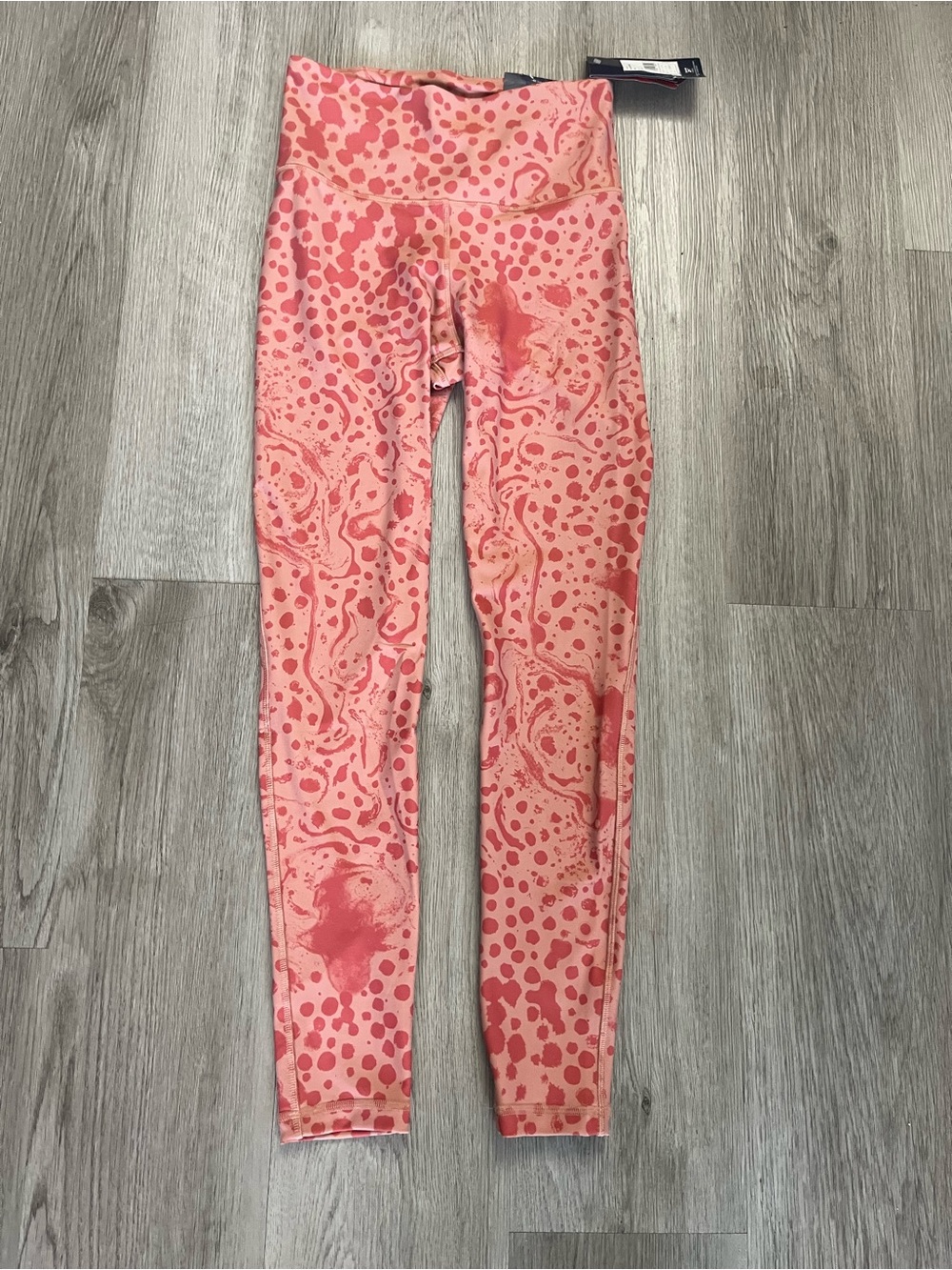384–NWT Reebok Pink Coral Patterned High-Rise Leggings